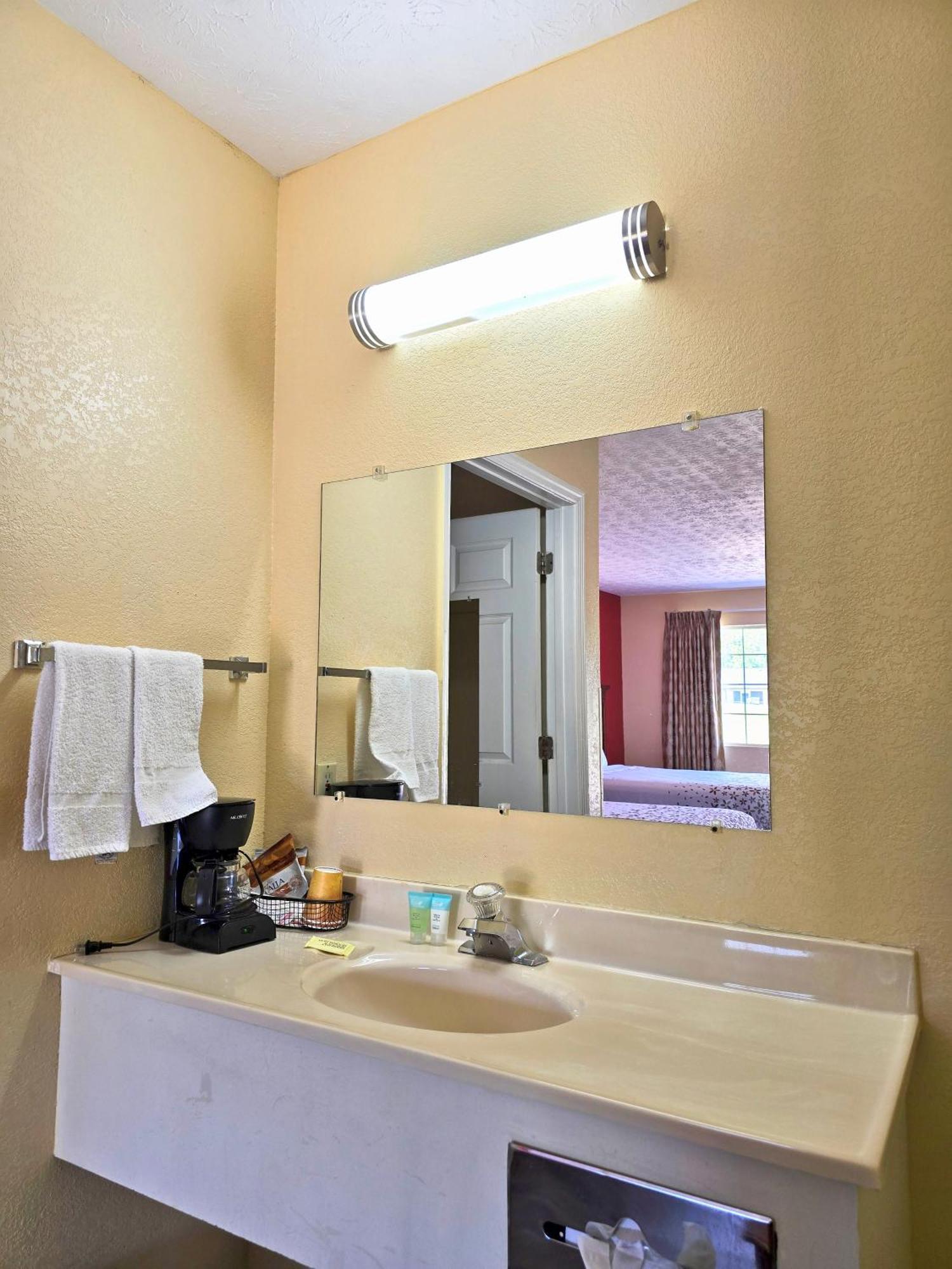 Garden Inn And Suites Near Callaway Gardens Pine Mountain Luaran gambar